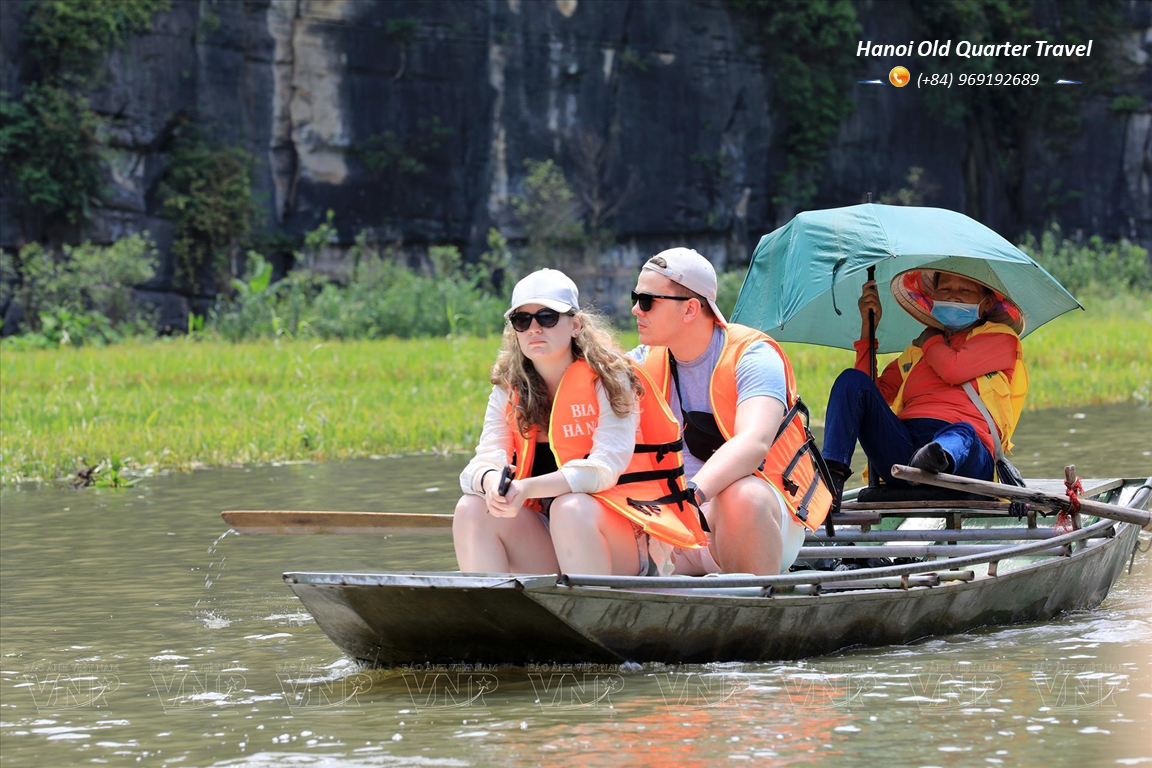 Hoa Lu – Tam Coc 1 Day Tour