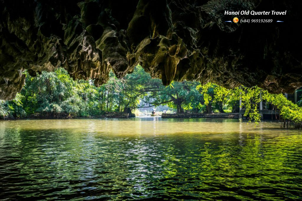 Hoa Lu – Tam Coc – Mua Cave 1 Day (Medium Group)