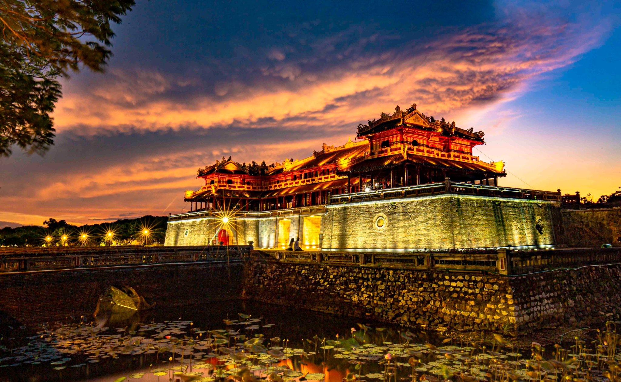 HUE CITY TOUR  SMALL GROUP