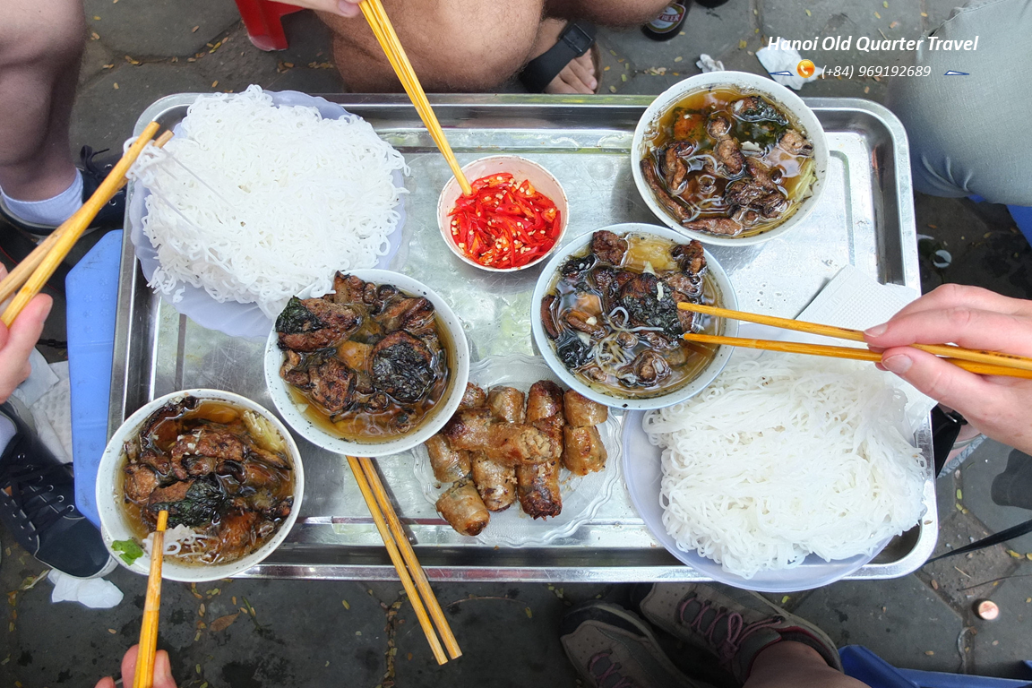 Hanoi Street Food Tour- By Walking