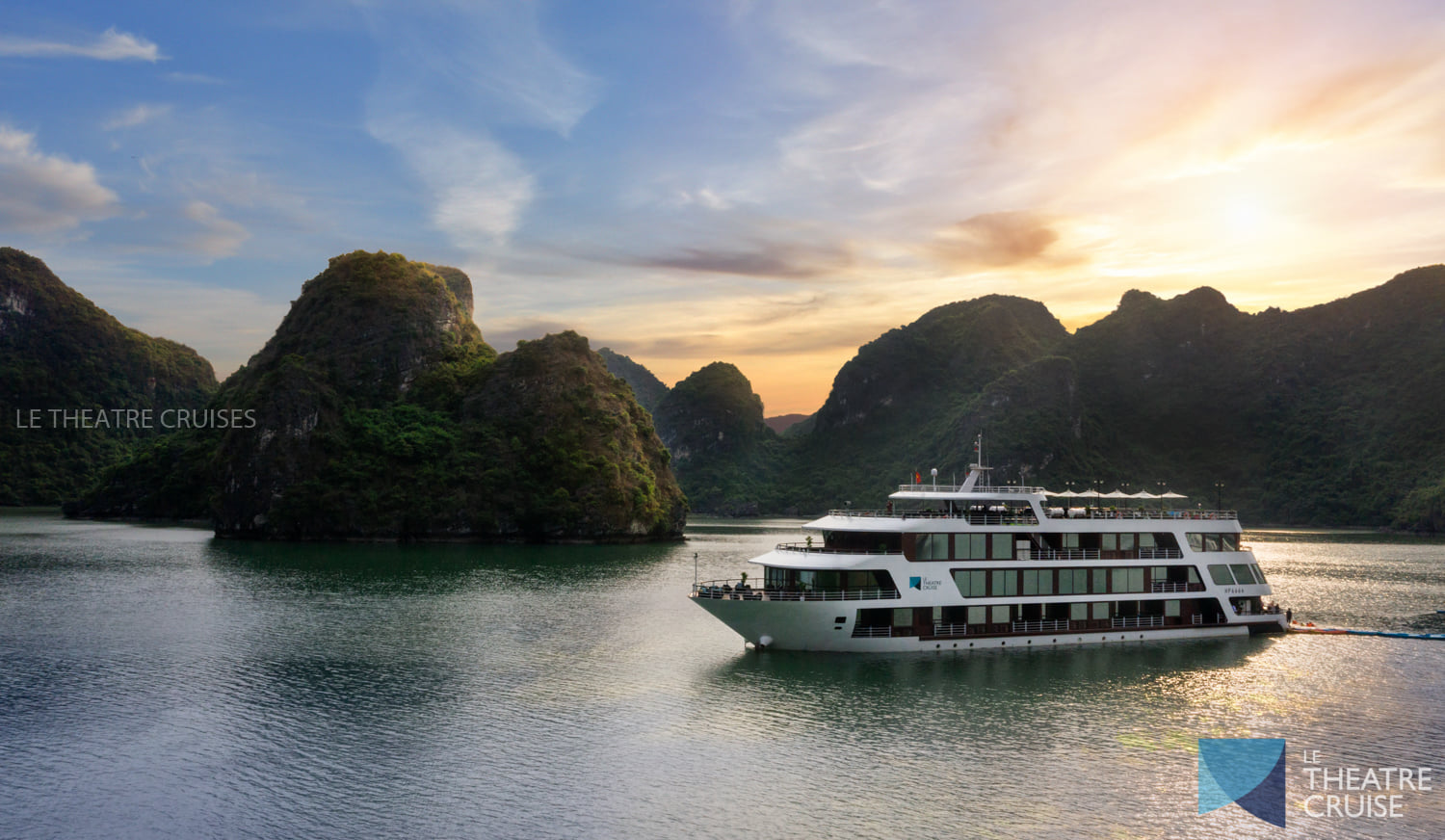 LE THEATRE CRUISES- A LUXURY 5 STAR CRUISE IN LAN HA BAY