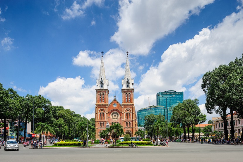 HO CHI MINH CITY & CU CHI TUNNEL FULL DAY SMALL GROUP TOUR