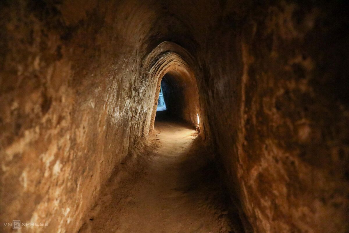 CU CHI TUNNEL HALF DAY SMALL GROUP TOUR