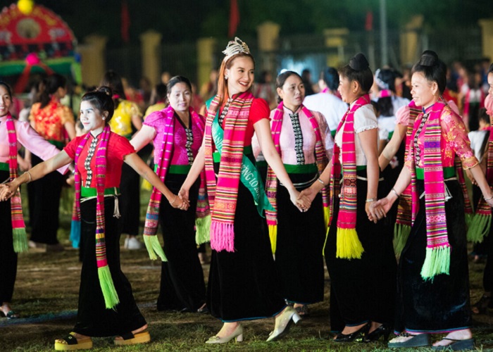 Tour Du Lịch Ghép Đoàn