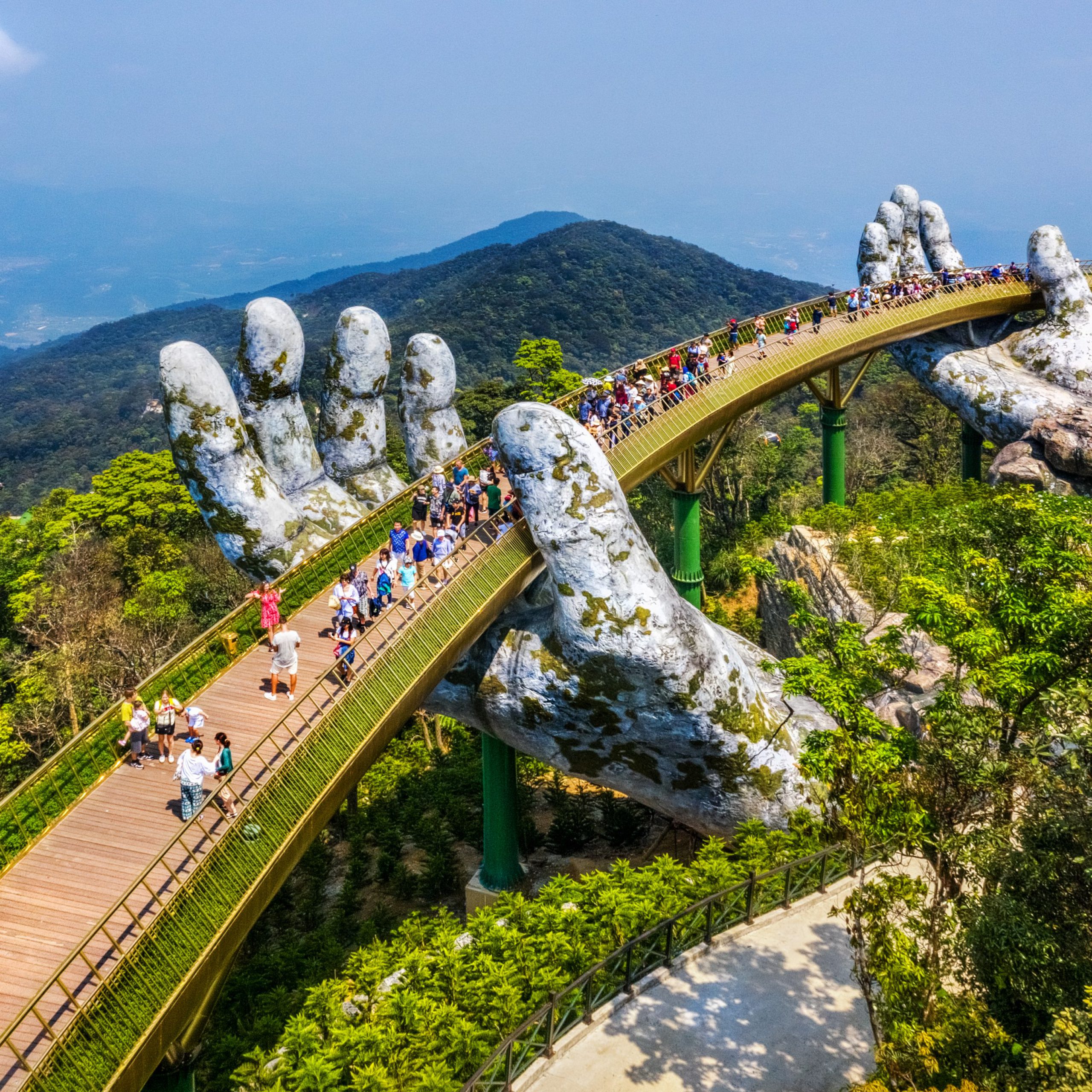 BA NA HILLS – GOLDEN BRIDGE FULL DAY SMALL LUXURY TOUR