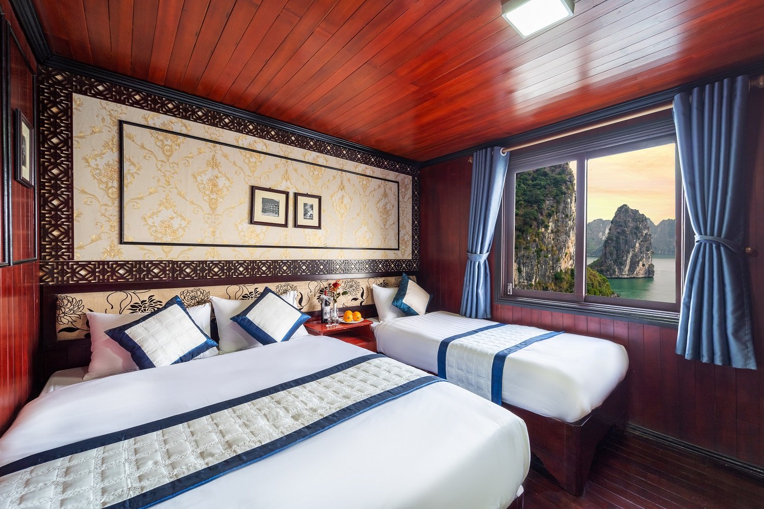 Ha Long – Sunlight Legend Cruise ⭐⭐⭐